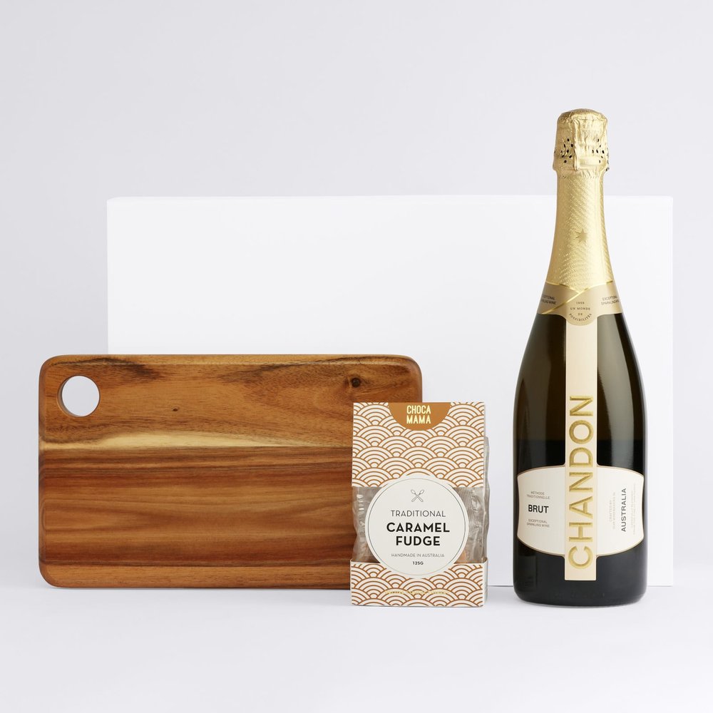 Chandon Sparkling & Acacia Board Gift Set